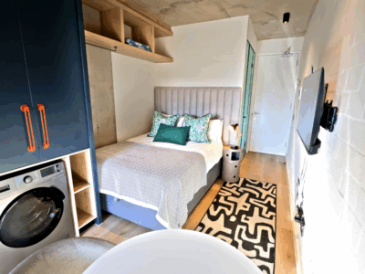 RoseWood.Casa in Sea Point, pool, parking, walk to beach and restaurants