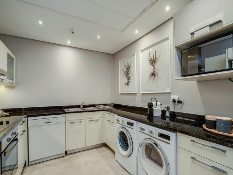 V and A Waterfront, Waterway Aspect, Shopping Mall, Marina, Gym, Pool, (1 Bedroom, Sleeps 2)