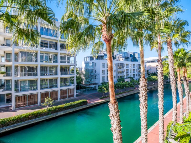V and A Waterfront, Waterway Aspect, Shopping Mall, Marina, Gym, Pool, (1 Bedroom, Sleeps 2)