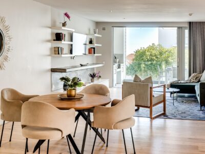 Sea Point 2 bedrooms, roof top pool, private terrace