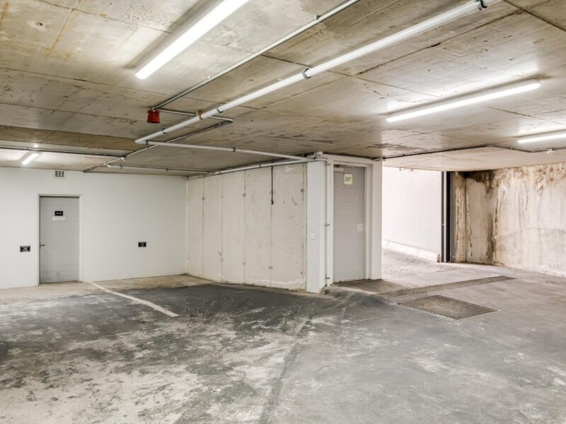 Sea Point 2 bedrooms, roof top pool, private terrace