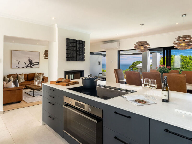 Villa Clarity - Luxury 4-Bedroom Pool Villa with Ocean & Mountain Views