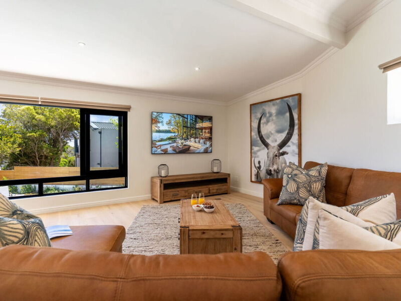 Villa Clarity - Luxury 4-Bedroom Pool Villa with Ocean & Mountain Views