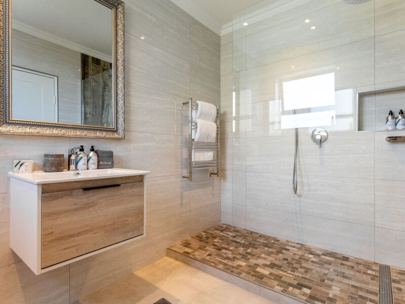 Villa Clarity - Luxury 4-Bedroom Pool Villa with Ocean & Mountain Views
