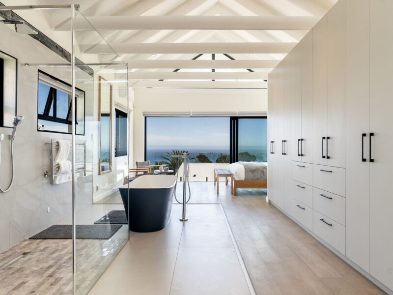 Villa Clarity - Luxury 4-Bedroom Pool Villa with Ocean & Mountain Views