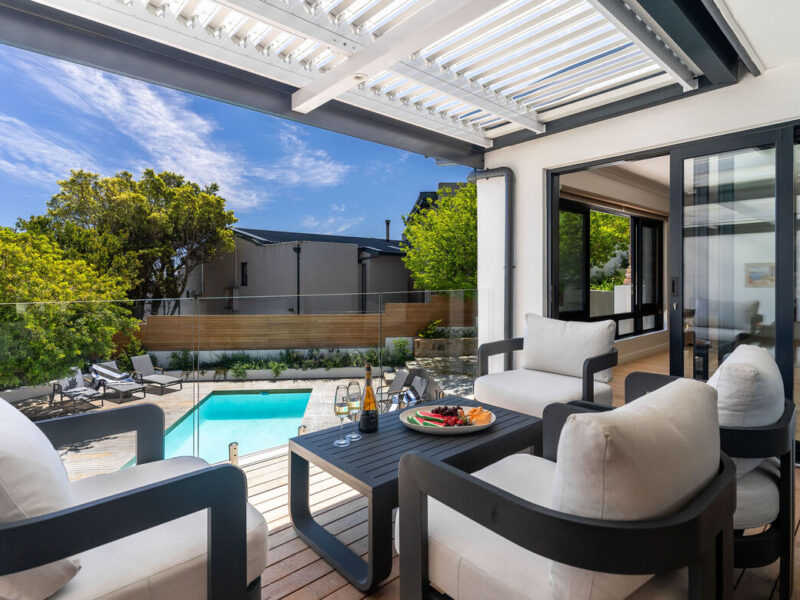 Villa Clarity - Luxury 4-Bedroom Pool Villa with Ocean & Mountain Views