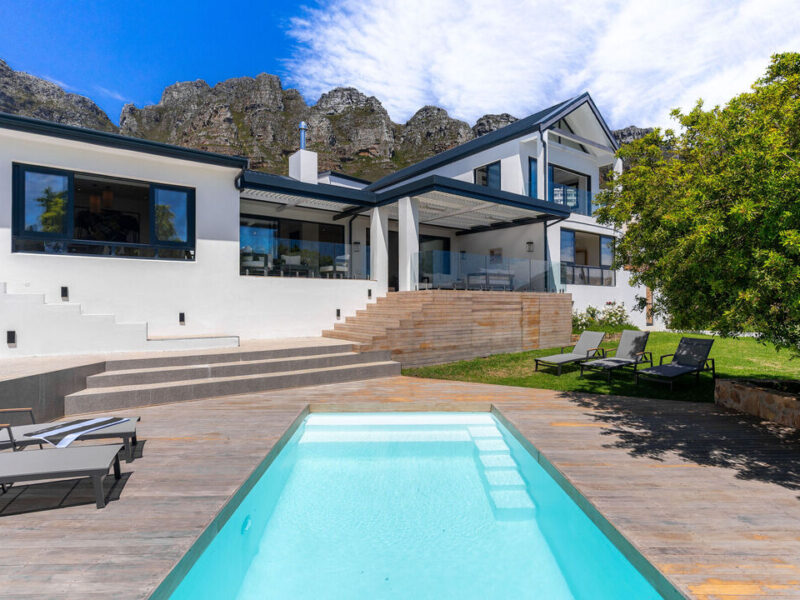 Villa Clarity - Luxury 4-Bedroom Pool Villa with Ocean & Mountain Views