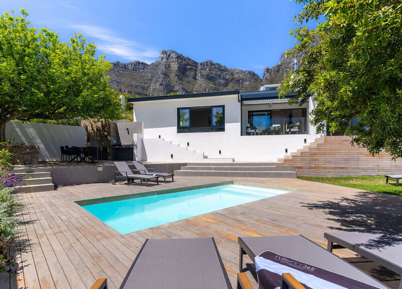 Villa Clarity - Luxury 4-Bedroom Pool Villa with Ocean & Mountain Views
